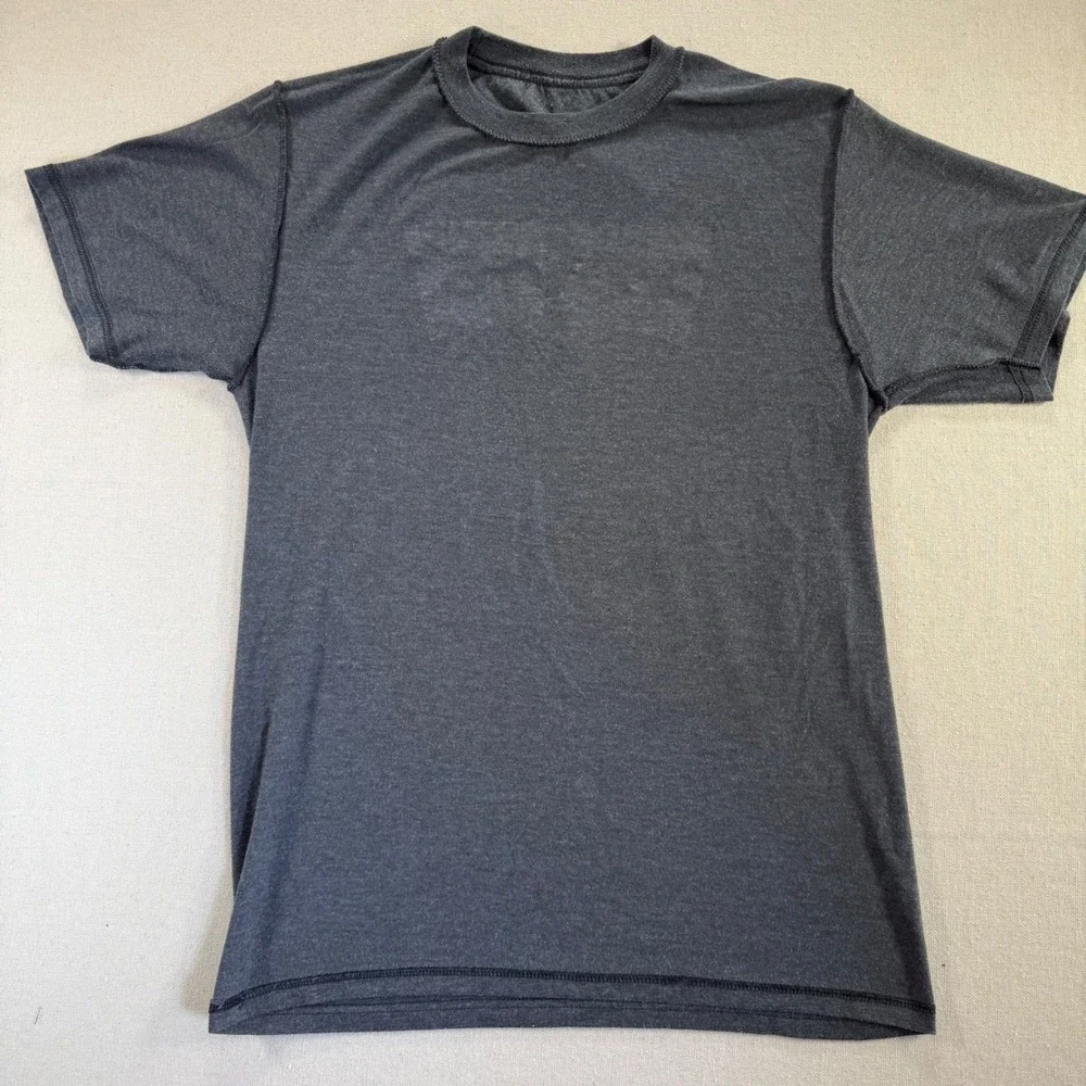 Levis Mens Graphic T-Shirt Charcoal Gray Red Batwing Logo Size S Short Sleeve